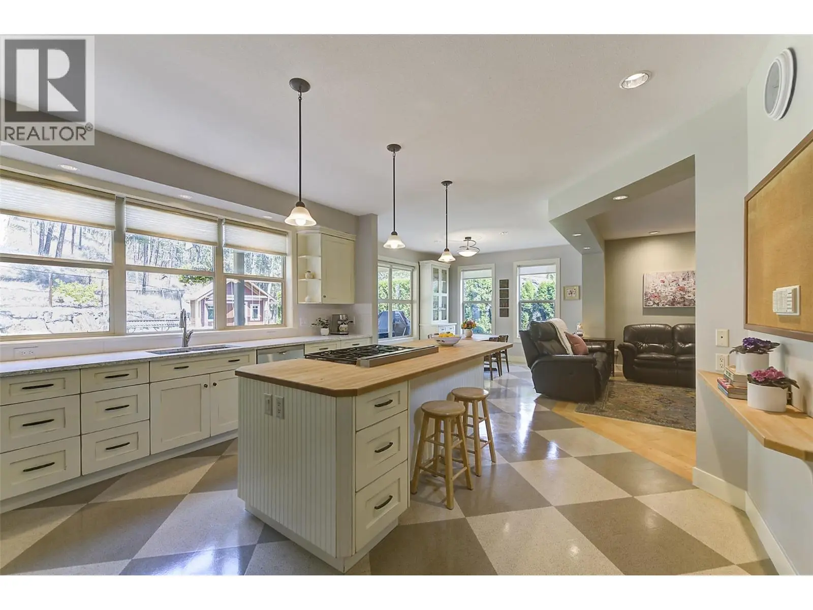 182 Terrace Hill Court. Kelowna, British Columbia