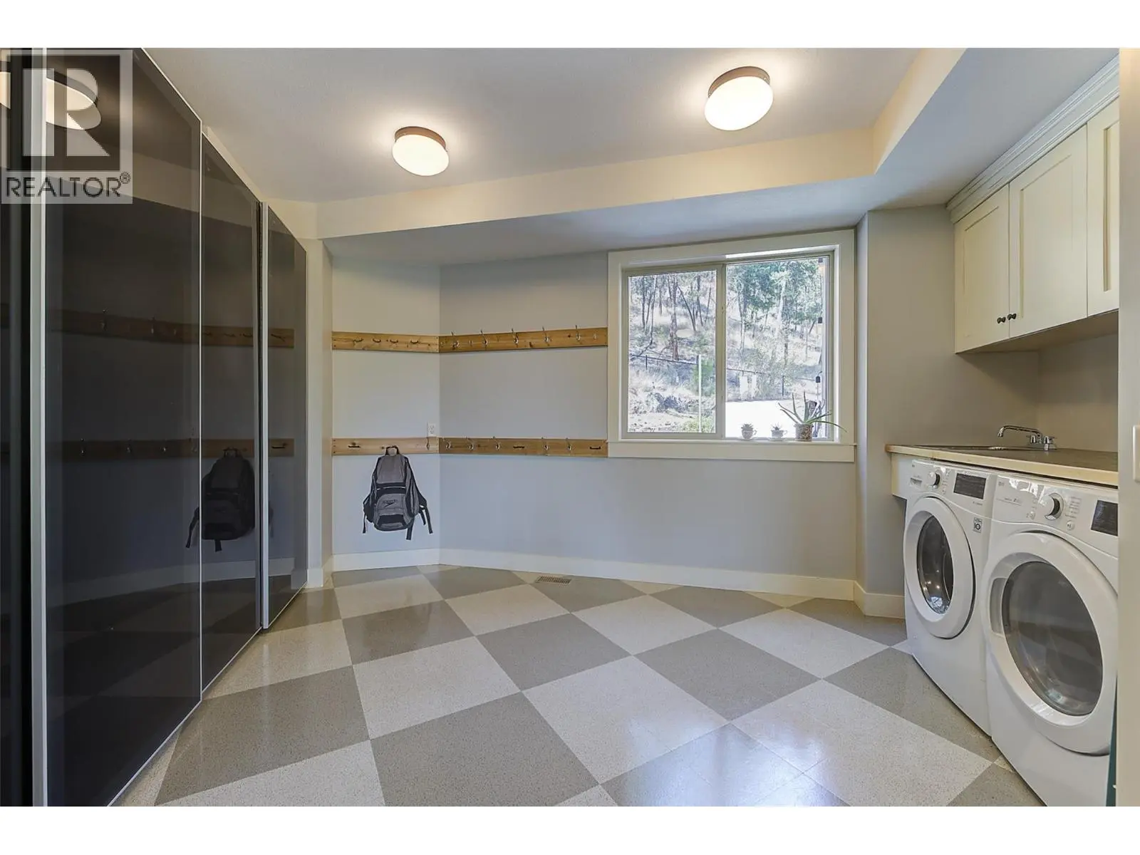 182 Terrace Hill Court. Kelowna, British Columbia