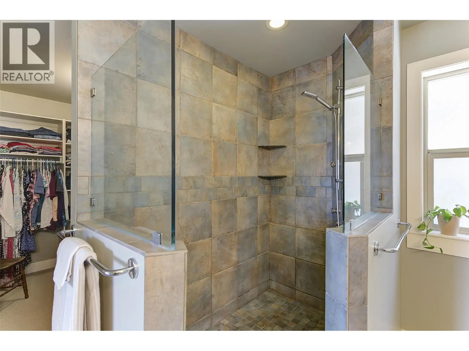 182 Terrace Hill Court. Kelowna, British Columbia