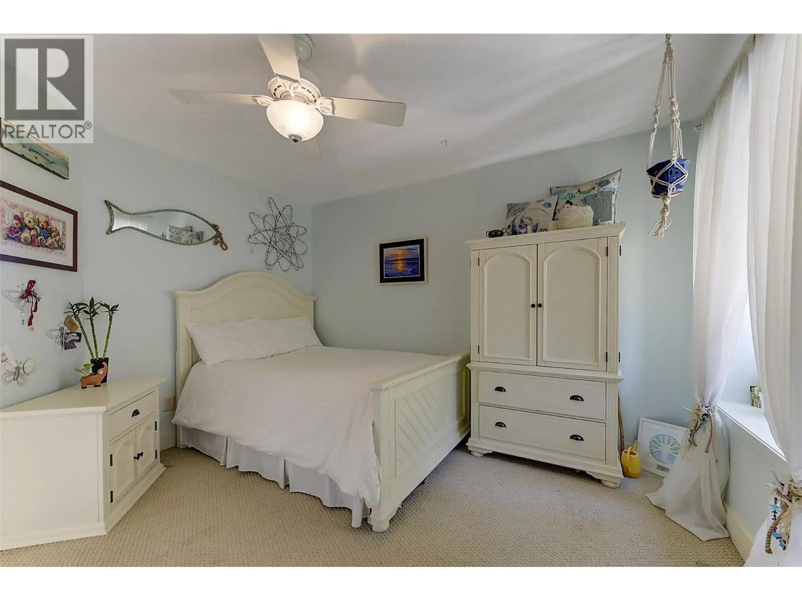 182 Terrace Hill Court. Kelowna, British Columbia