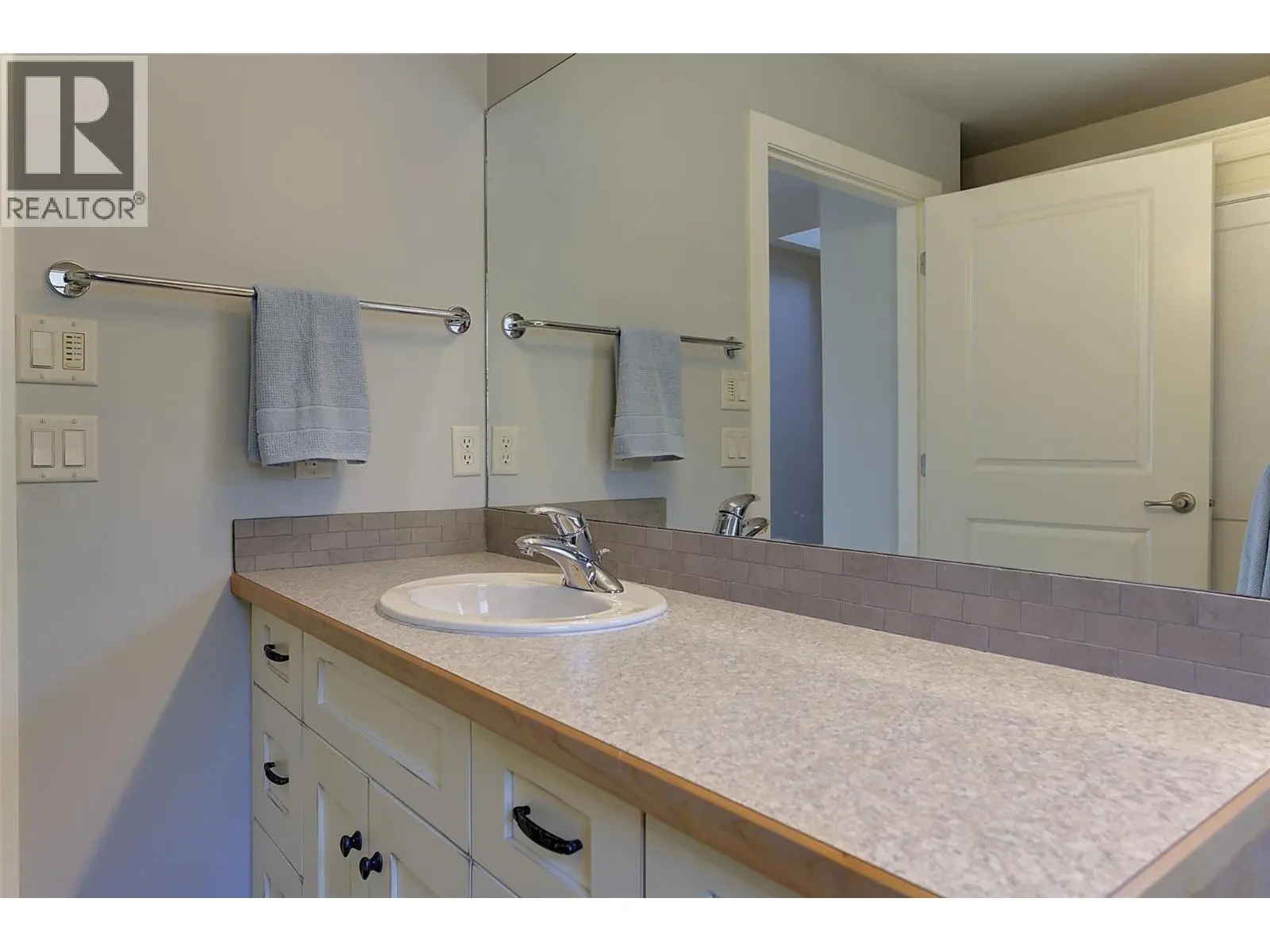 182 Terrace Hill Court. Kelowna, British Columbia