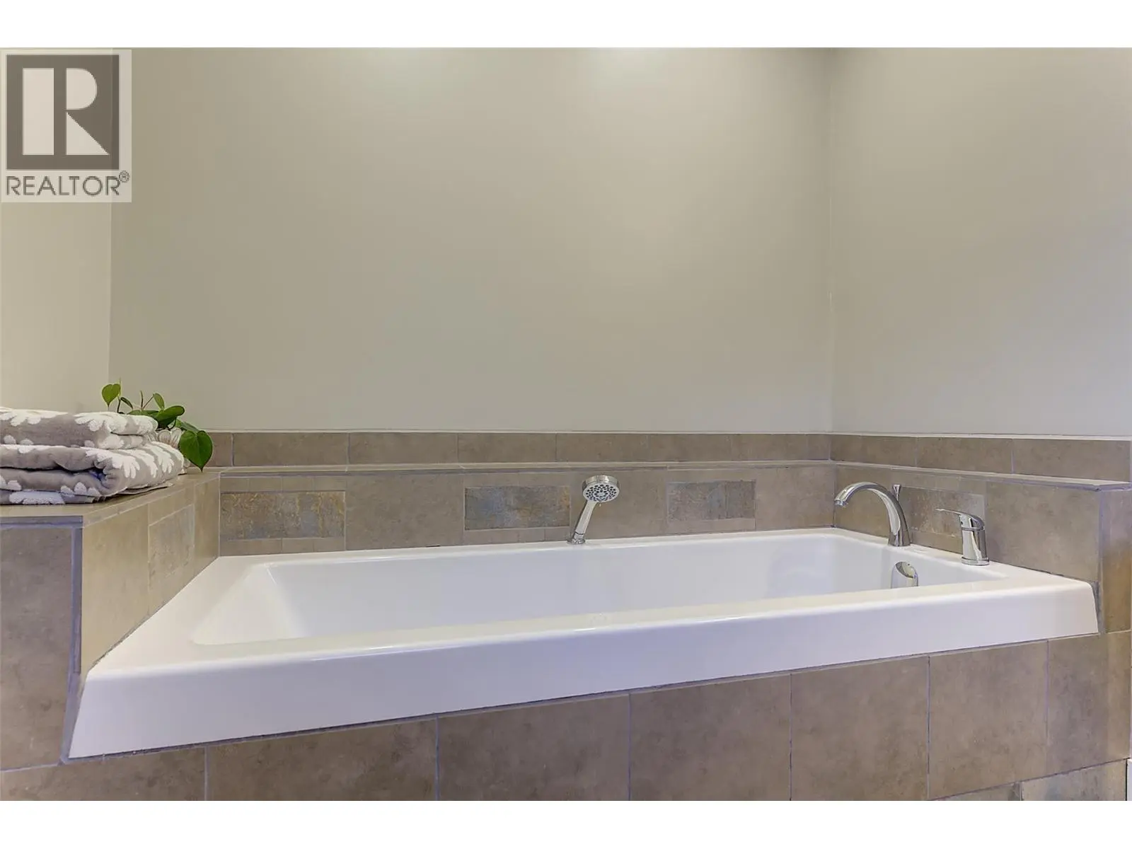182 Terrace Hill Court. Kelowna, British Columbia