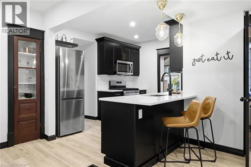 35 Arthur Street N, Elmira