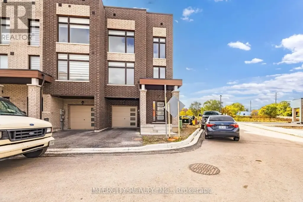 2 Queenpost Drive, Brampton (Credit Valley)