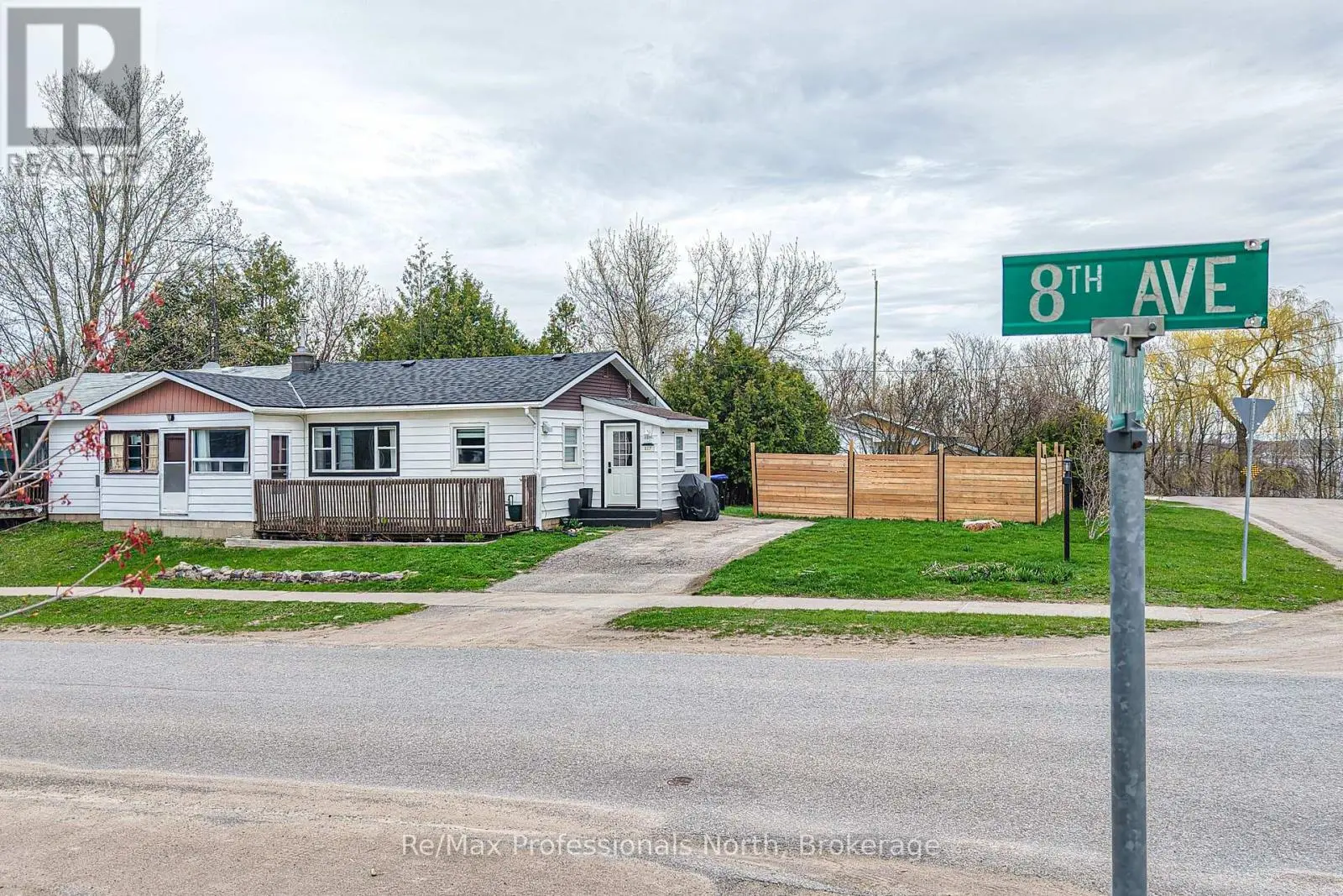 817 Eighth Avenue, Tay (Port McNicoll)