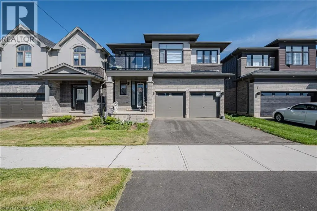 228 Longboat Run W, Brantford