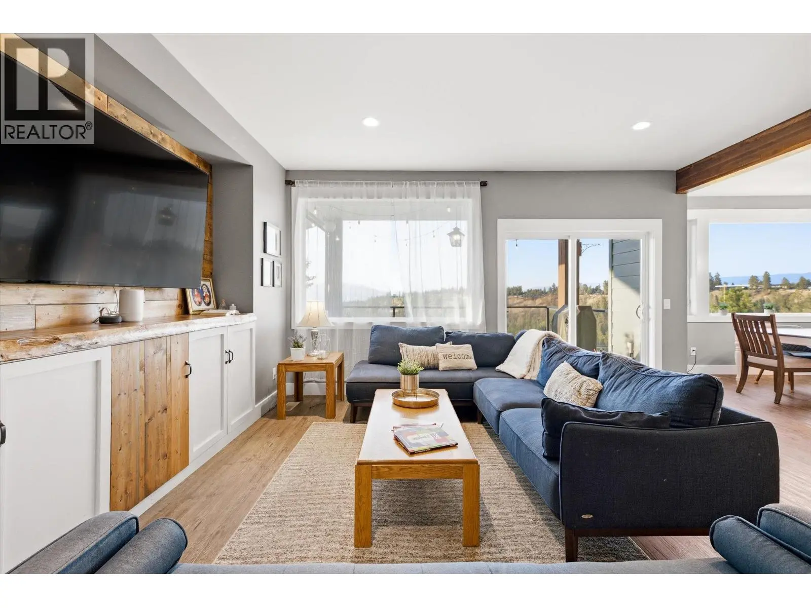 1160 Goldfinch Place. Kelowna, British Columbia