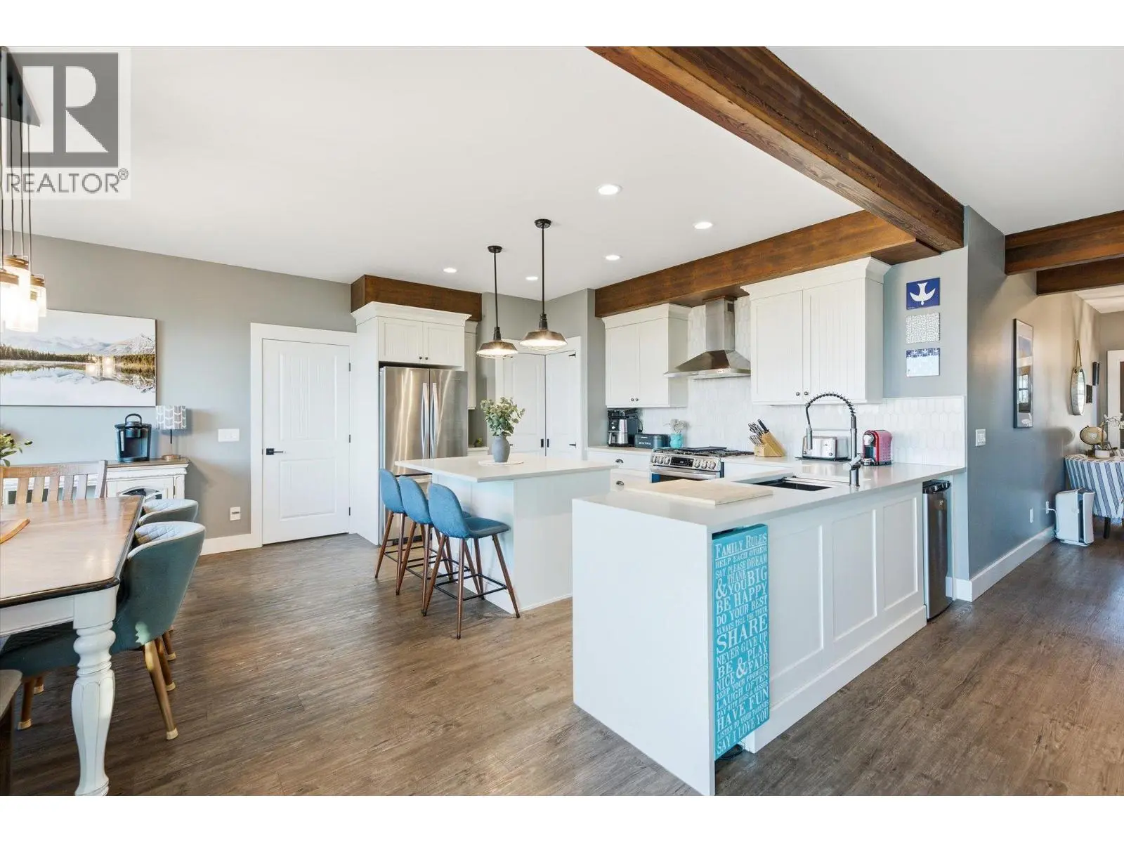 1160 Goldfinch Place. Kelowna, British Columbia