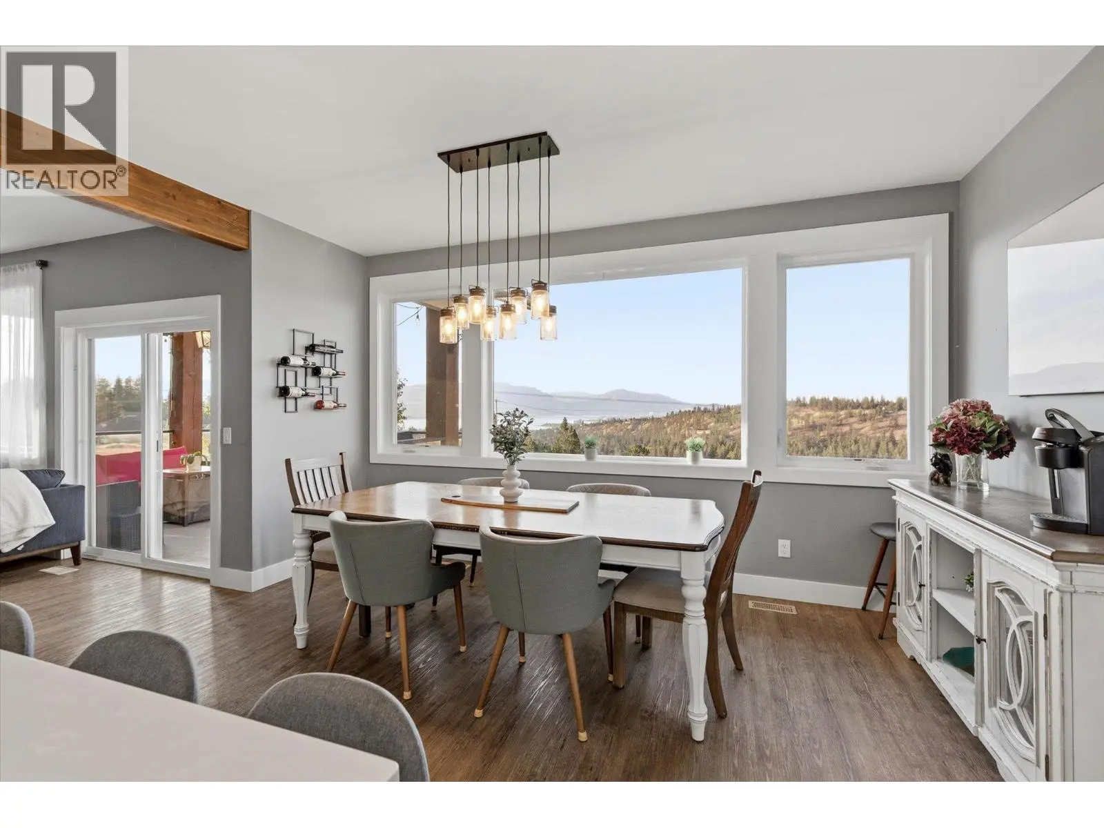 1160 Goldfinch Place. Kelowna, British Columbia