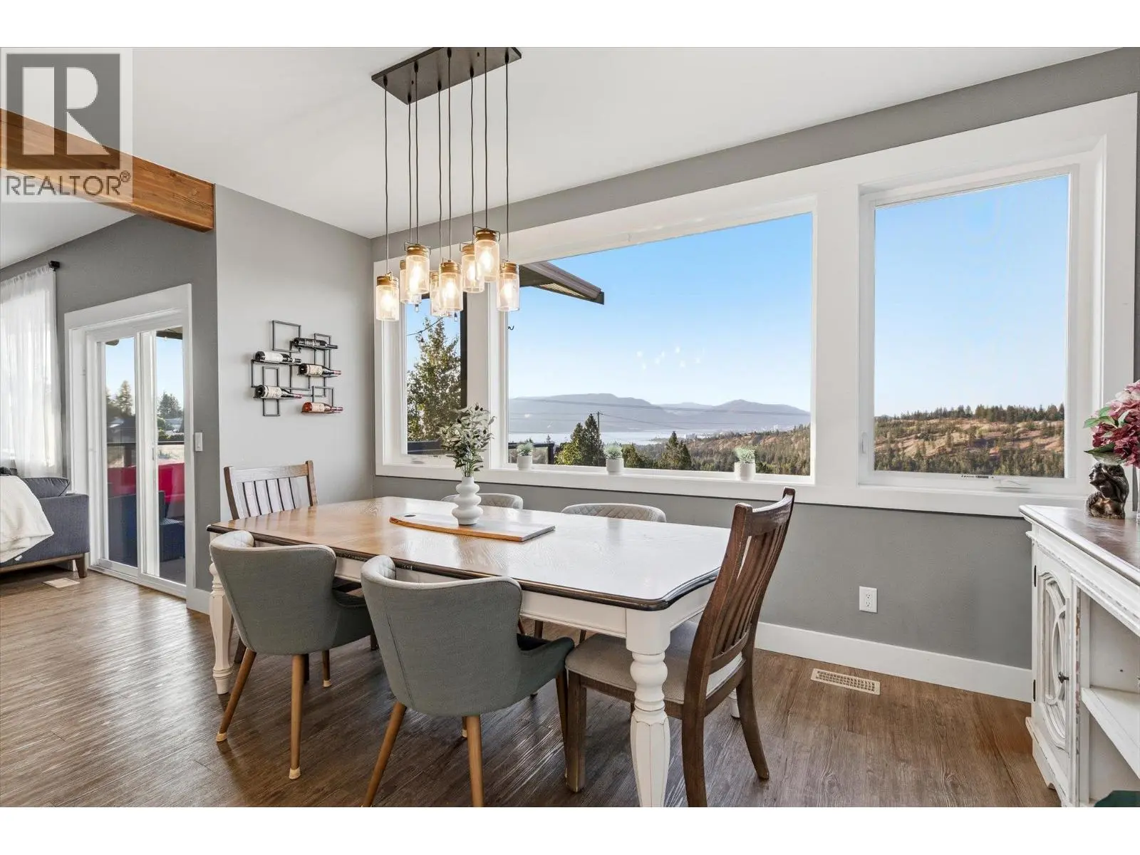 1160 Goldfinch Place. Kelowna, British Columbia