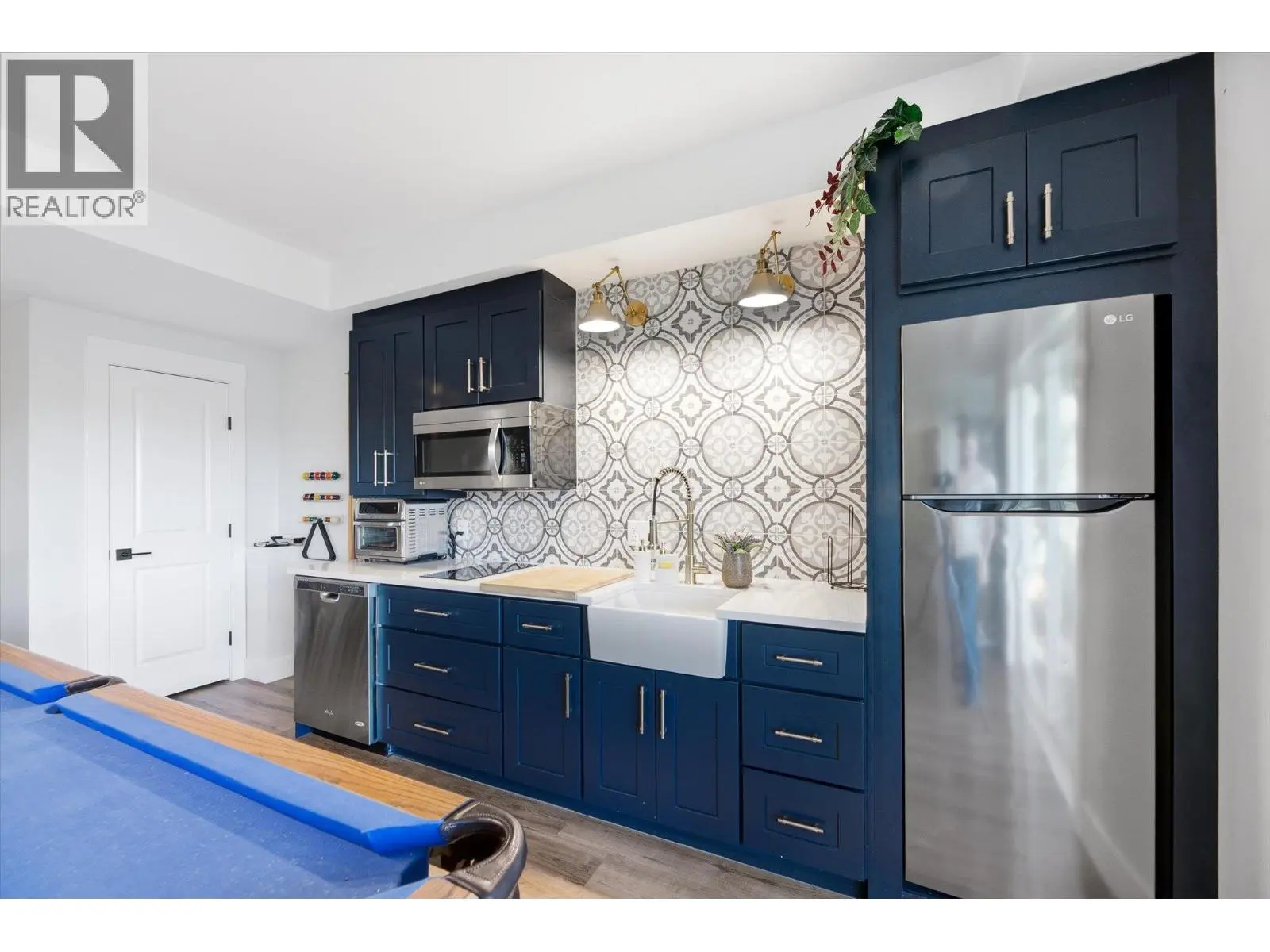 1160 Goldfinch Place. Kelowna, British Columbia