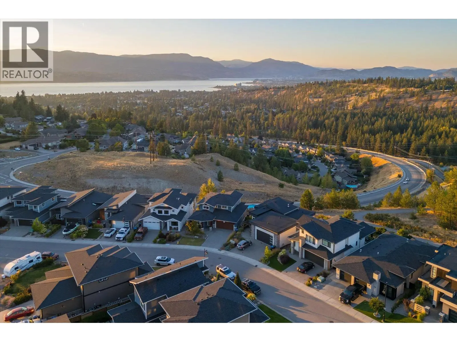 1160 Goldfinch Place. Kelowna, British Columbia
