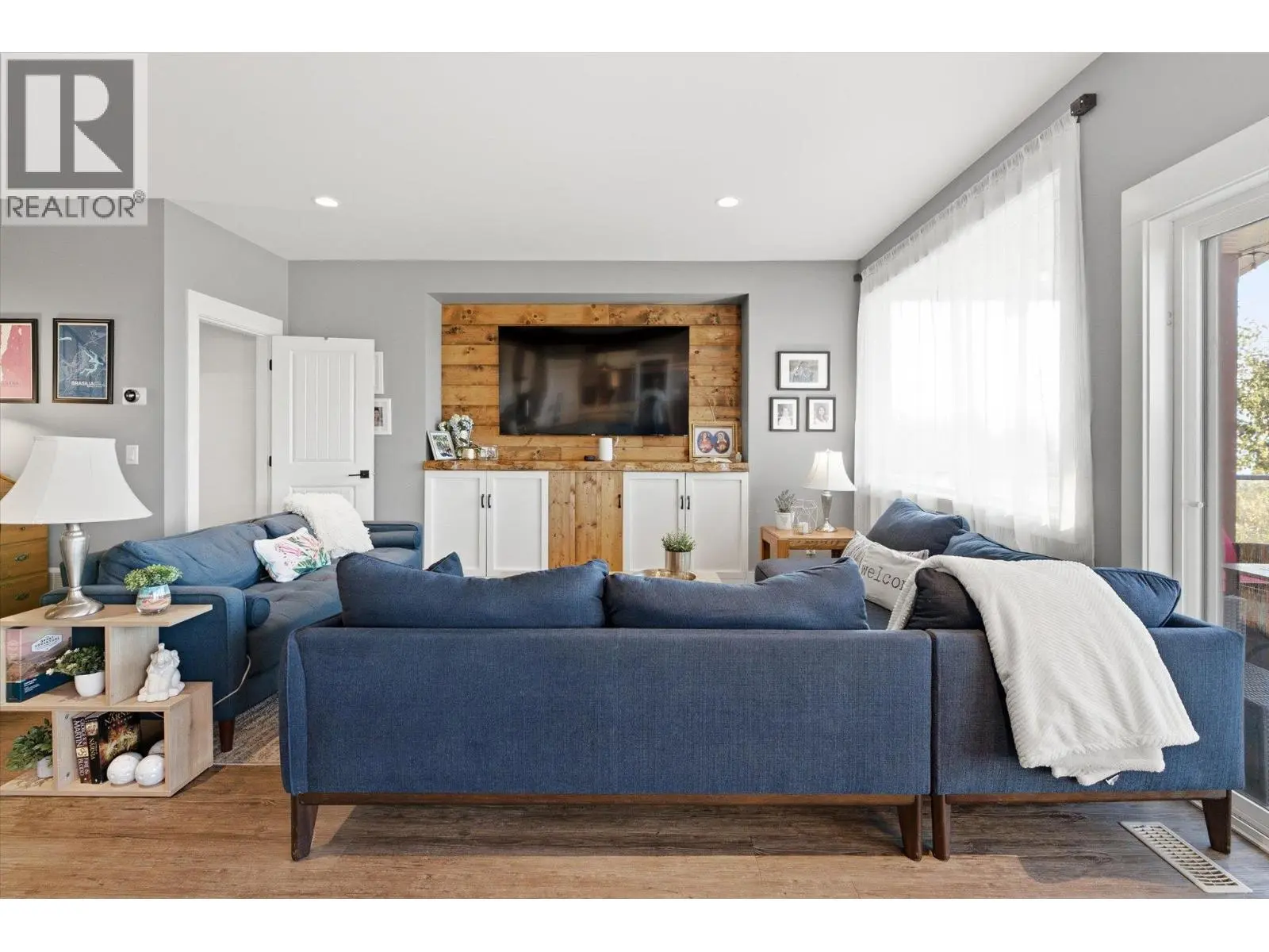 1160 Goldfinch Place. Kelowna, British Columbia
