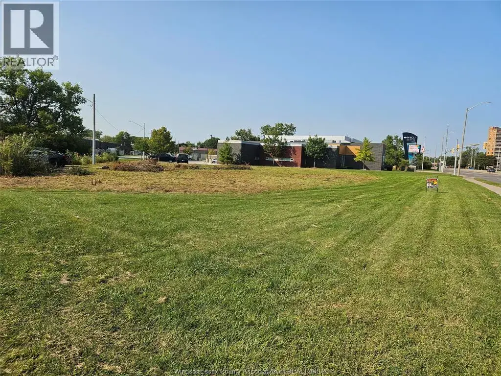 1390 Matthew Brady Boulevard, Windsor