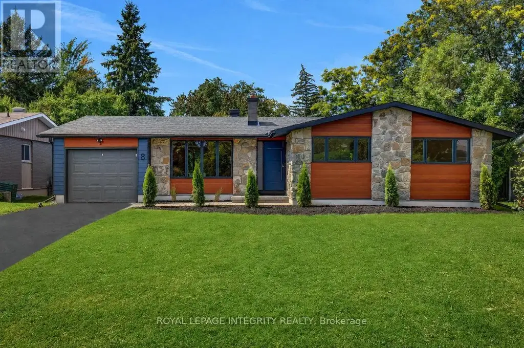 8 Brian Crescent, Ottawa