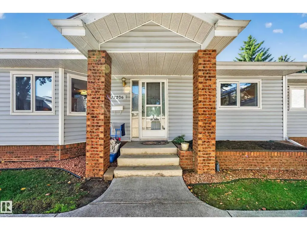 17206 Callingwood Rd Nw, Edmonton