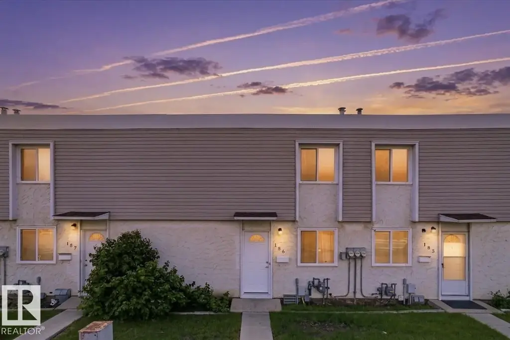 186 Cornell Ct Nw, Edmonton