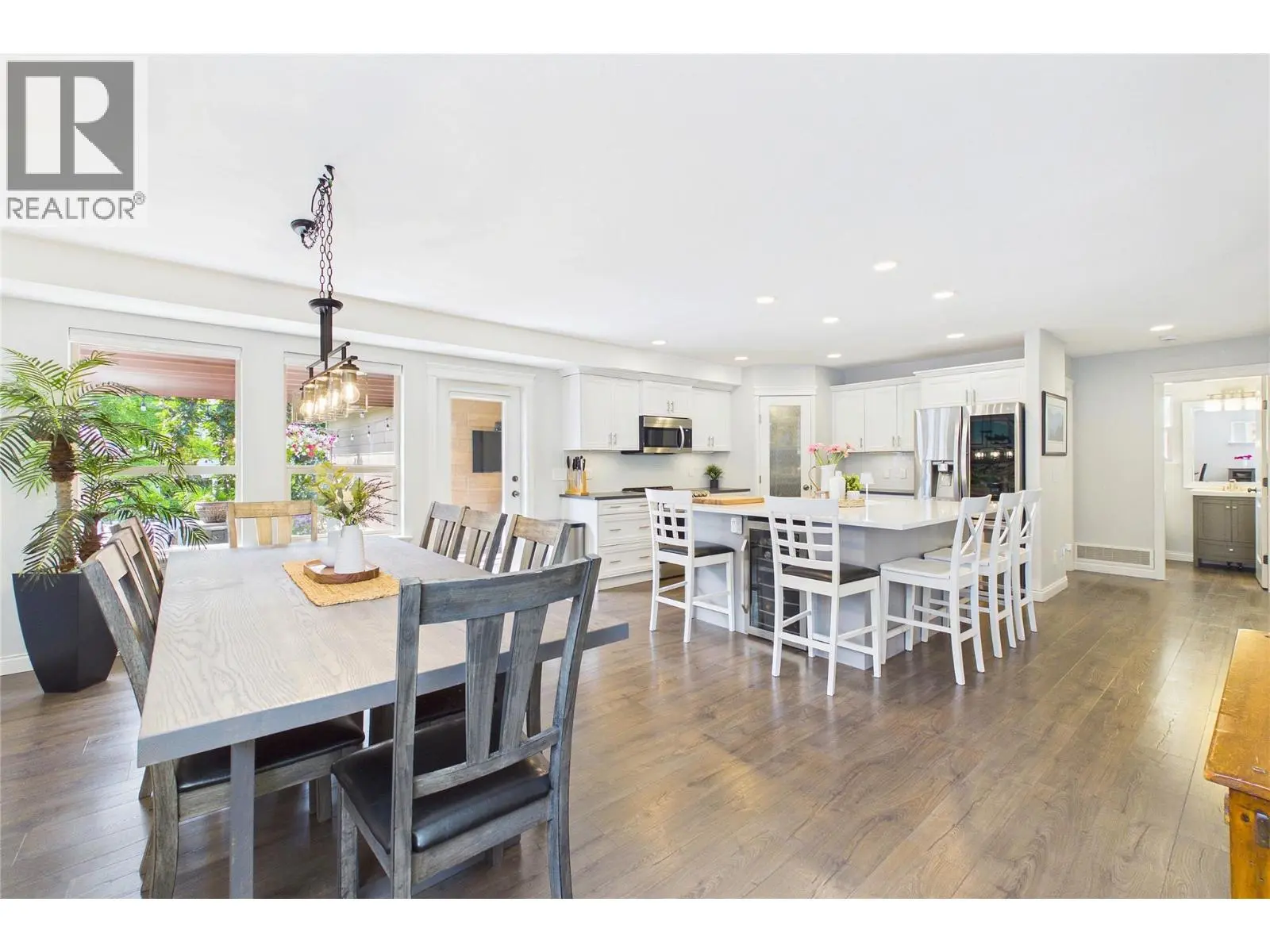 307 Mccarren Avenue. Kelowna, British Columbia