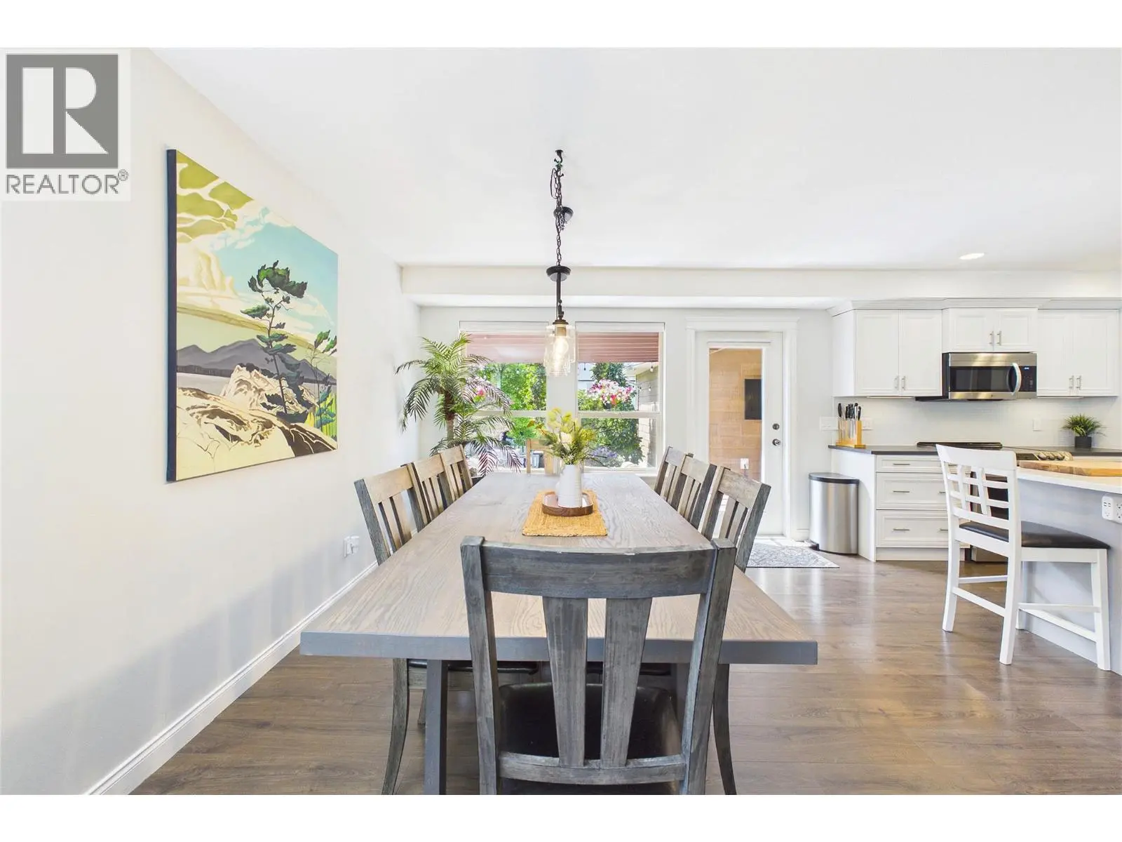 307 Mccarren Avenue. Kelowna, British Columbia