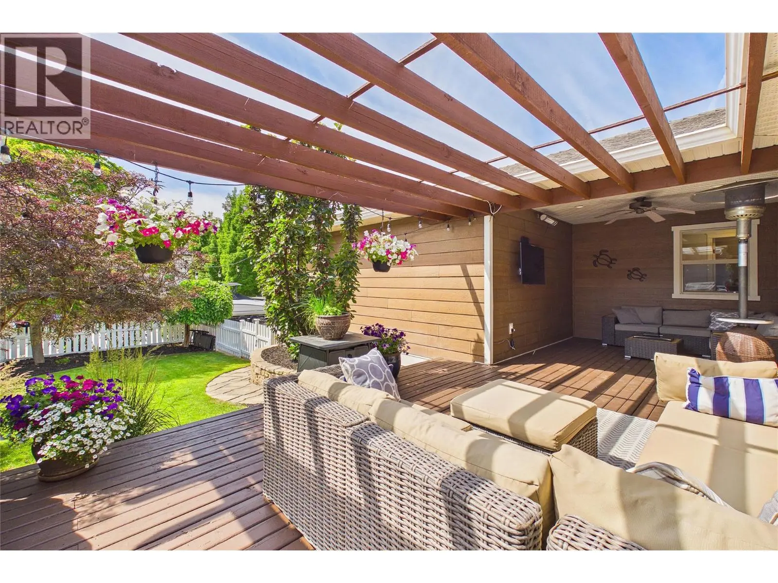 307 Mccarren Avenue. Kelowna, British Columbia
