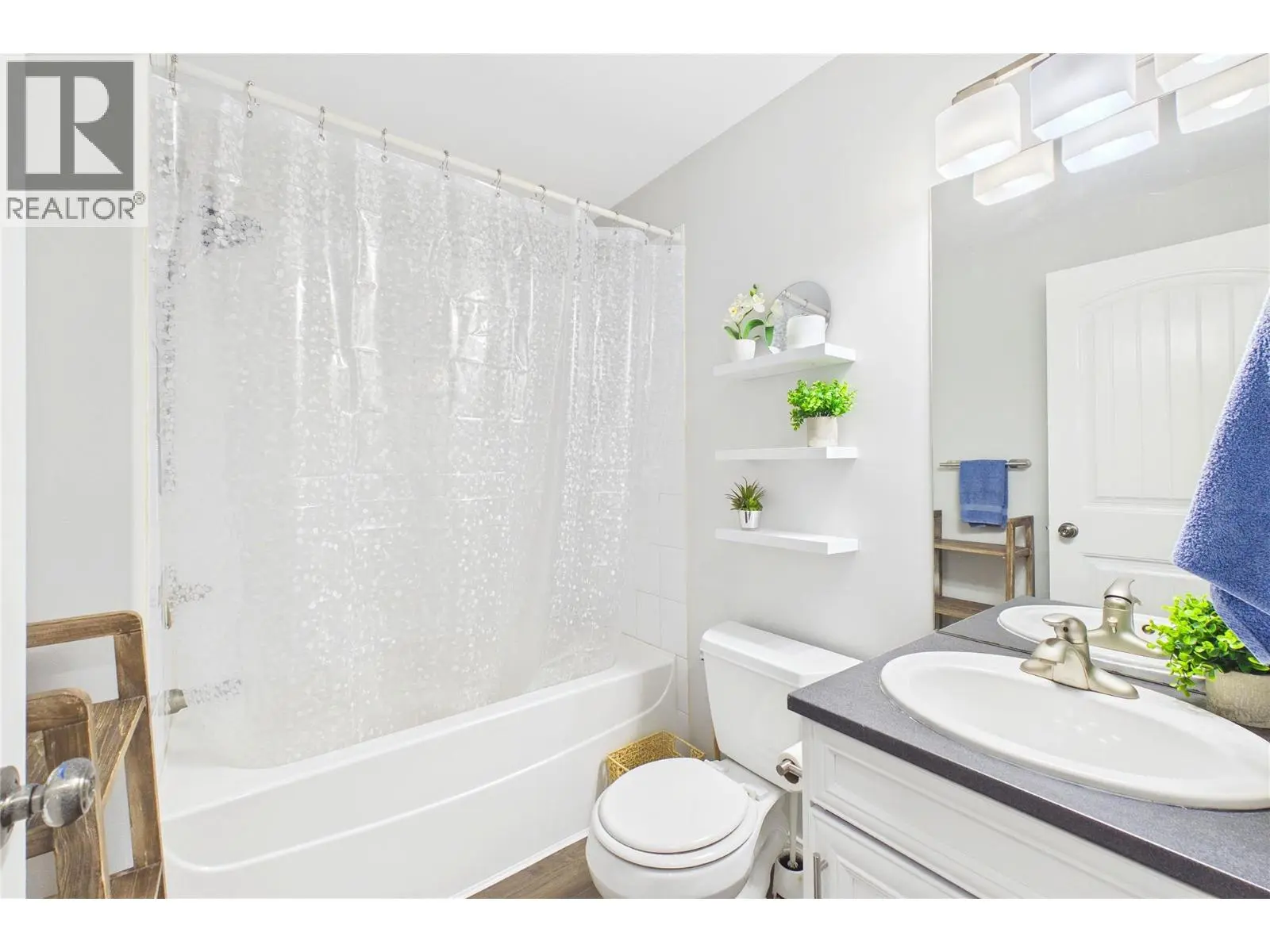 307 Mccarren Avenue. Kelowna, British Columbia