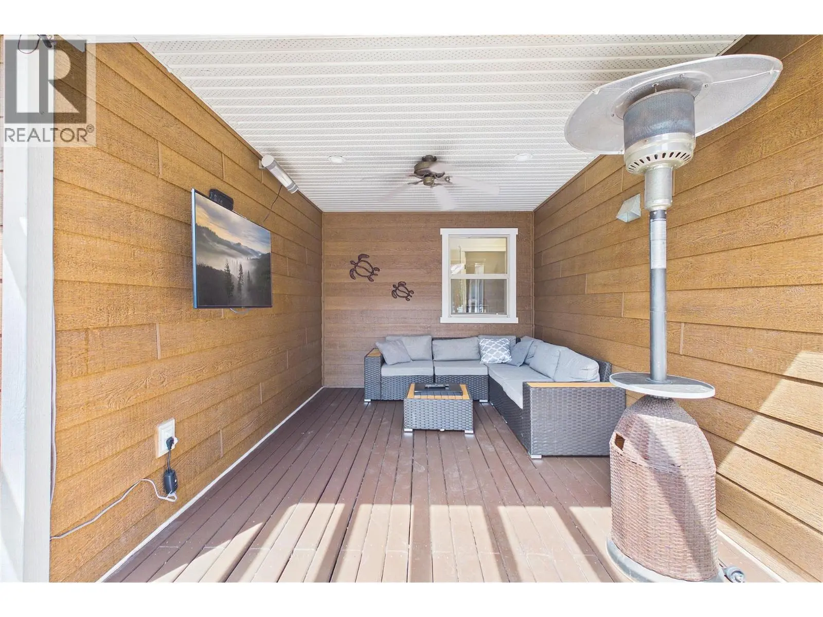 307 Mccarren Avenue. Kelowna, British Columbia