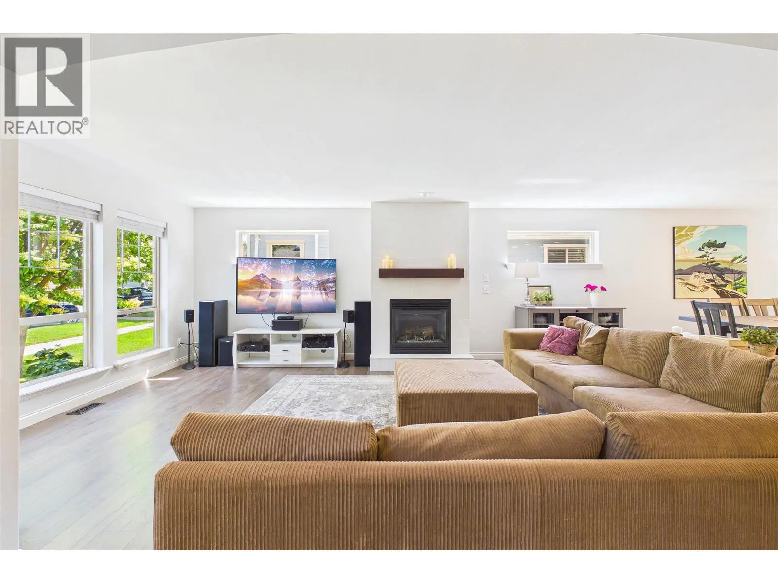 307 Mccarren Avenue. Kelowna, British Columbia