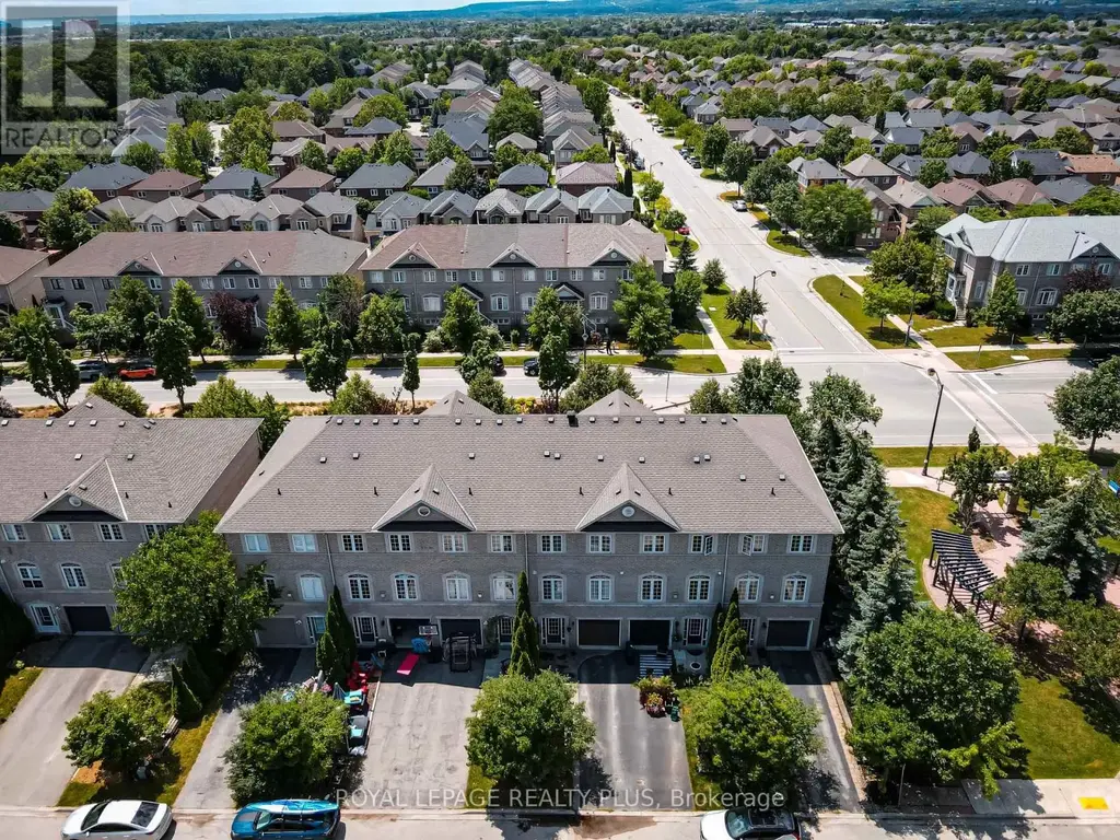 2333 Sutton Drive, Burlington (Orchard)