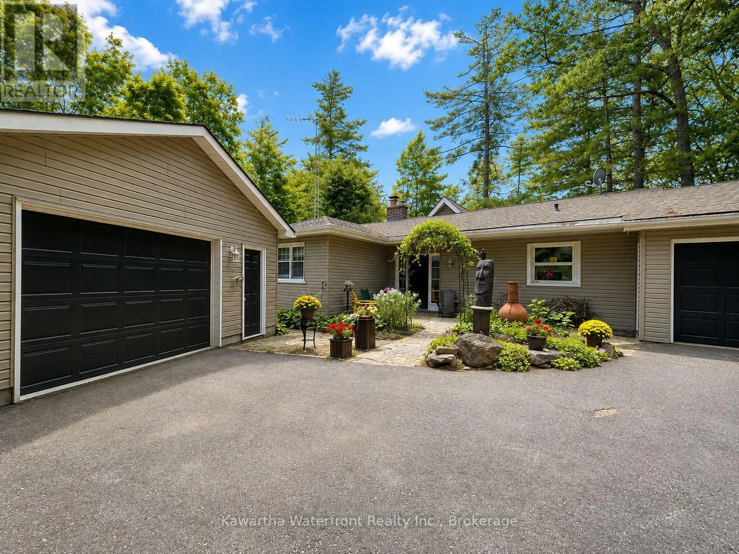 25 Government Dock Road, Kawartha Lakes (Laxton/Digby/Longford)