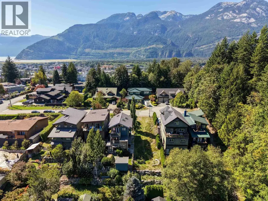 1014 Pennylane Place, Squamish