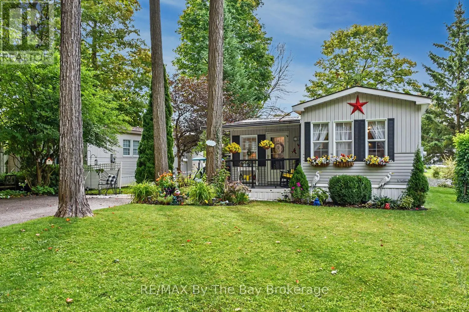 54 The Boardwalk, Wasaga Beach