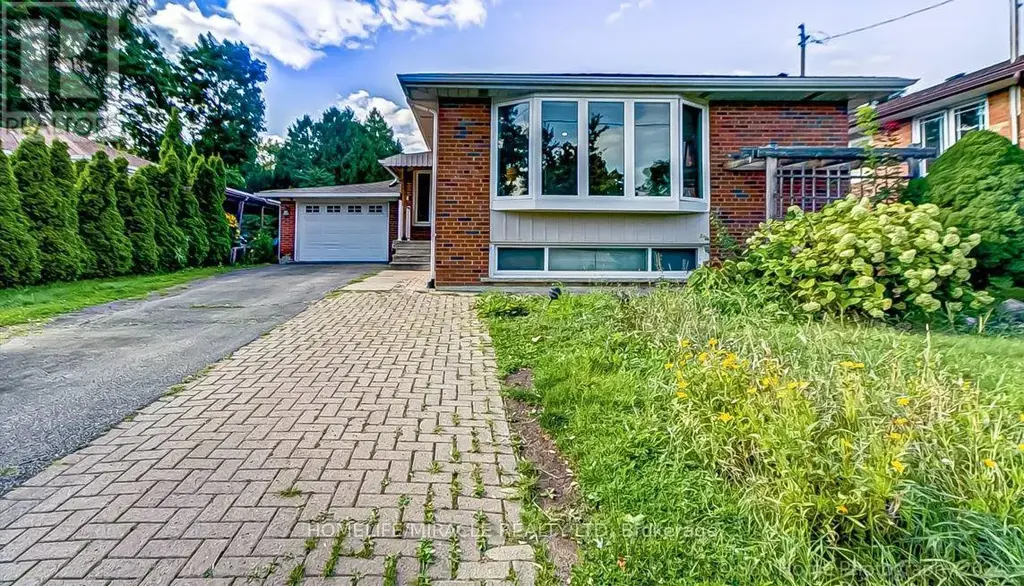 30 Fallowfield Road, Toronto (Rexdale-Kipling)