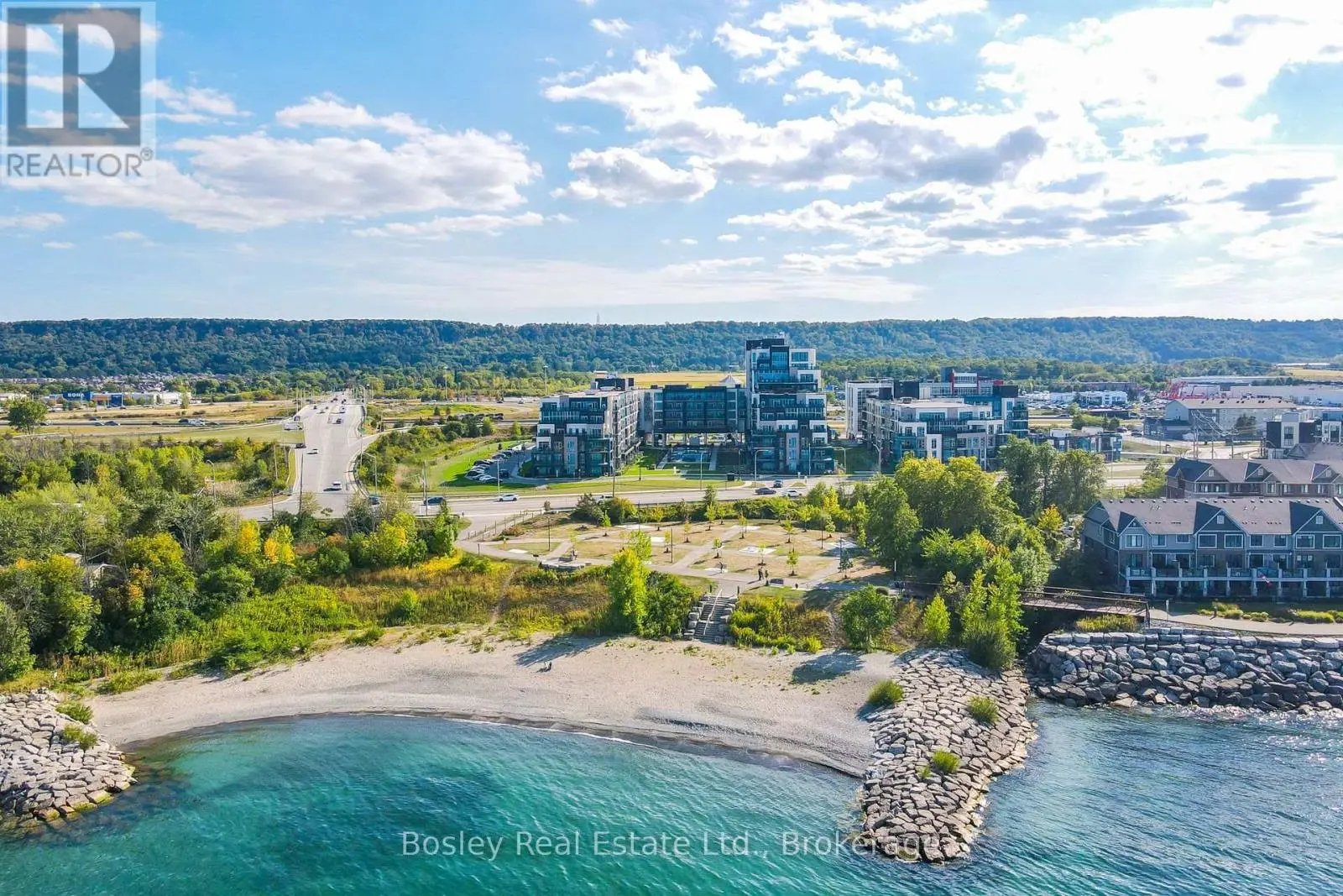 550 - 16 Concord Place, Grimsby (Grimsby Beach)