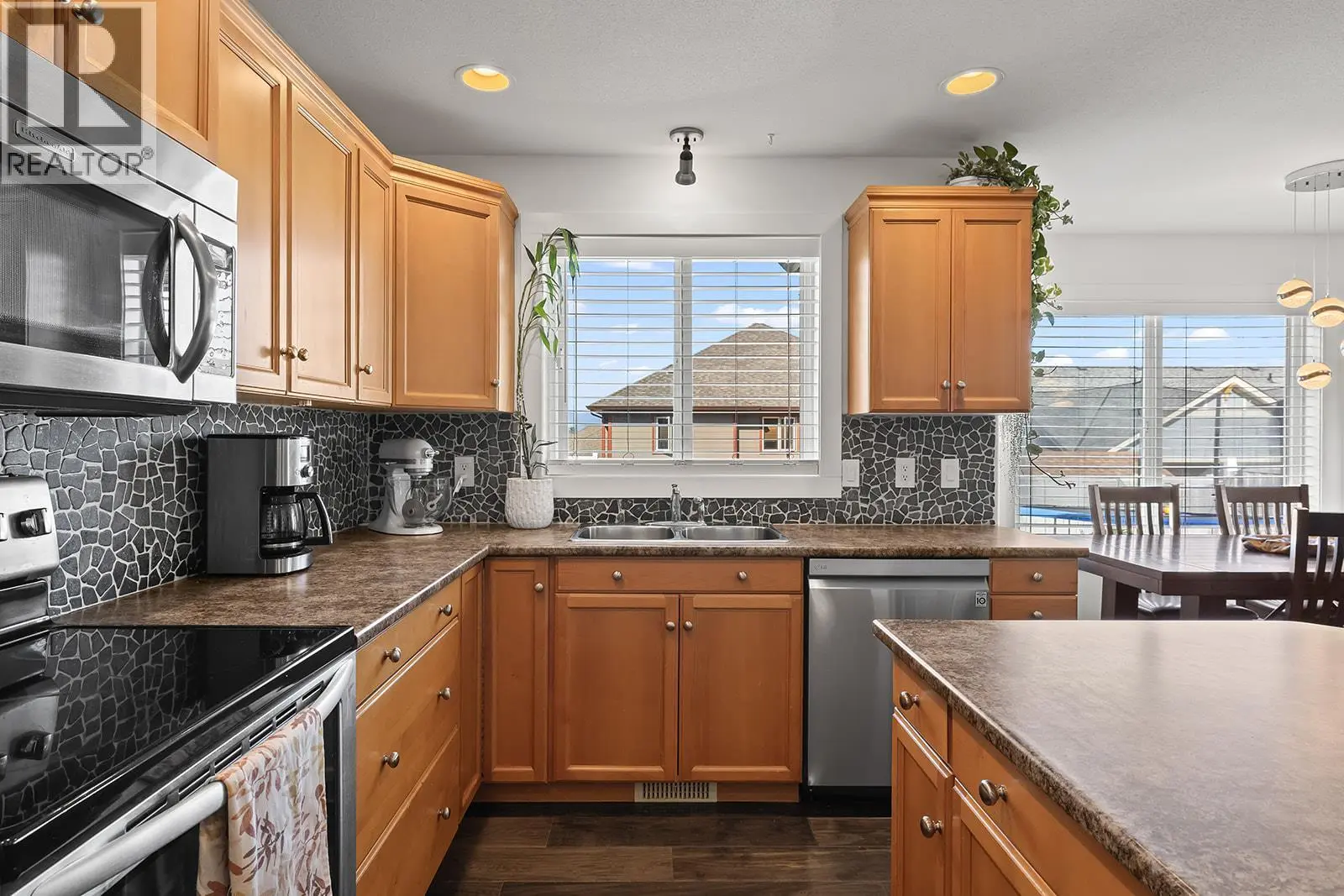 606 South Crest Drive. Kelowna, British Columbia