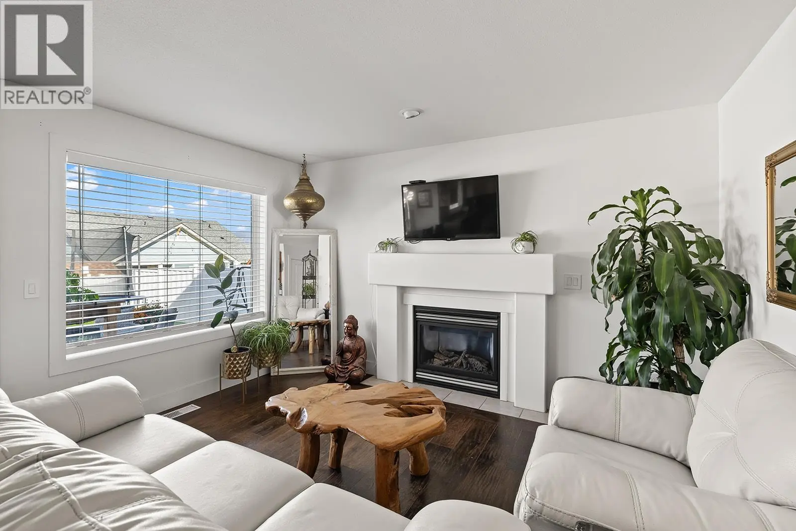 606 South Crest Drive. Kelowna, British Columbia