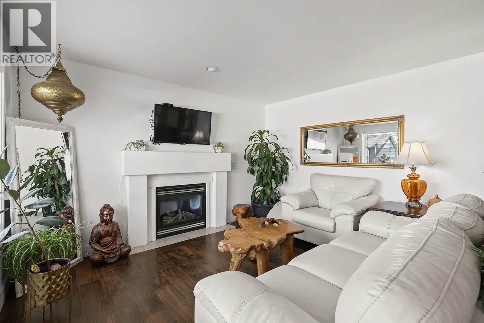 606 South Crest Drive. Kelowna, British Columbia