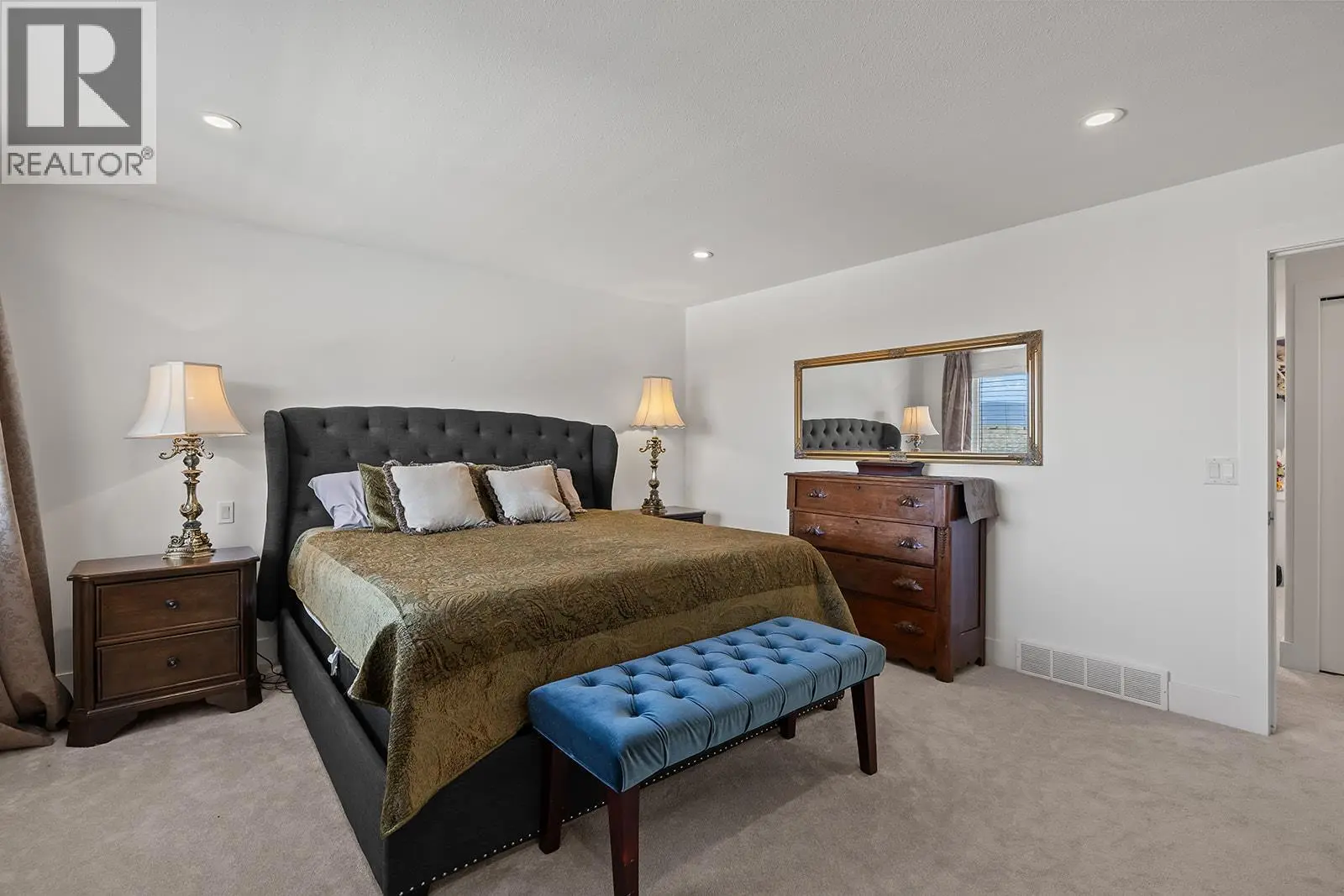 606 South Crest Drive. Kelowna, British Columbia