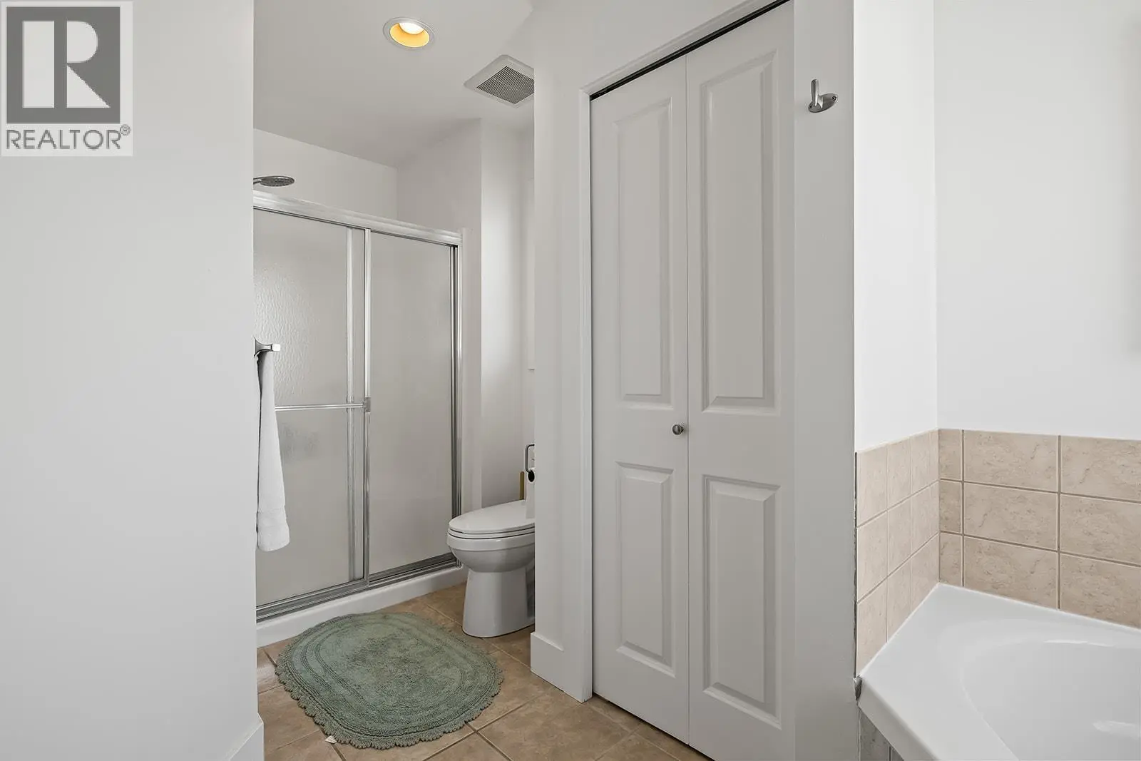 606 South Crest Drive. Kelowna, British Columbia