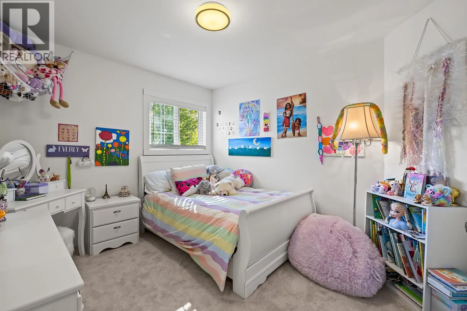 606 South Crest Drive. Kelowna, British Columbia