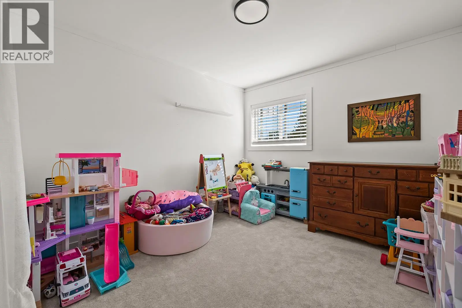 606 South Crest Drive. Kelowna, British Columbia