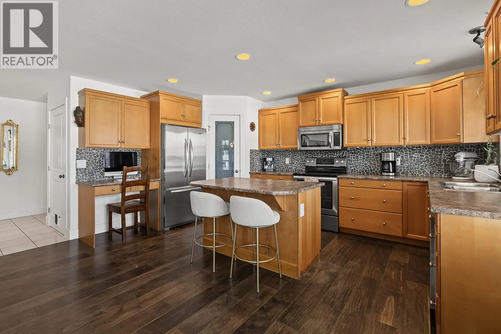 606 South Crest Drive. Kelowna, British Columbia