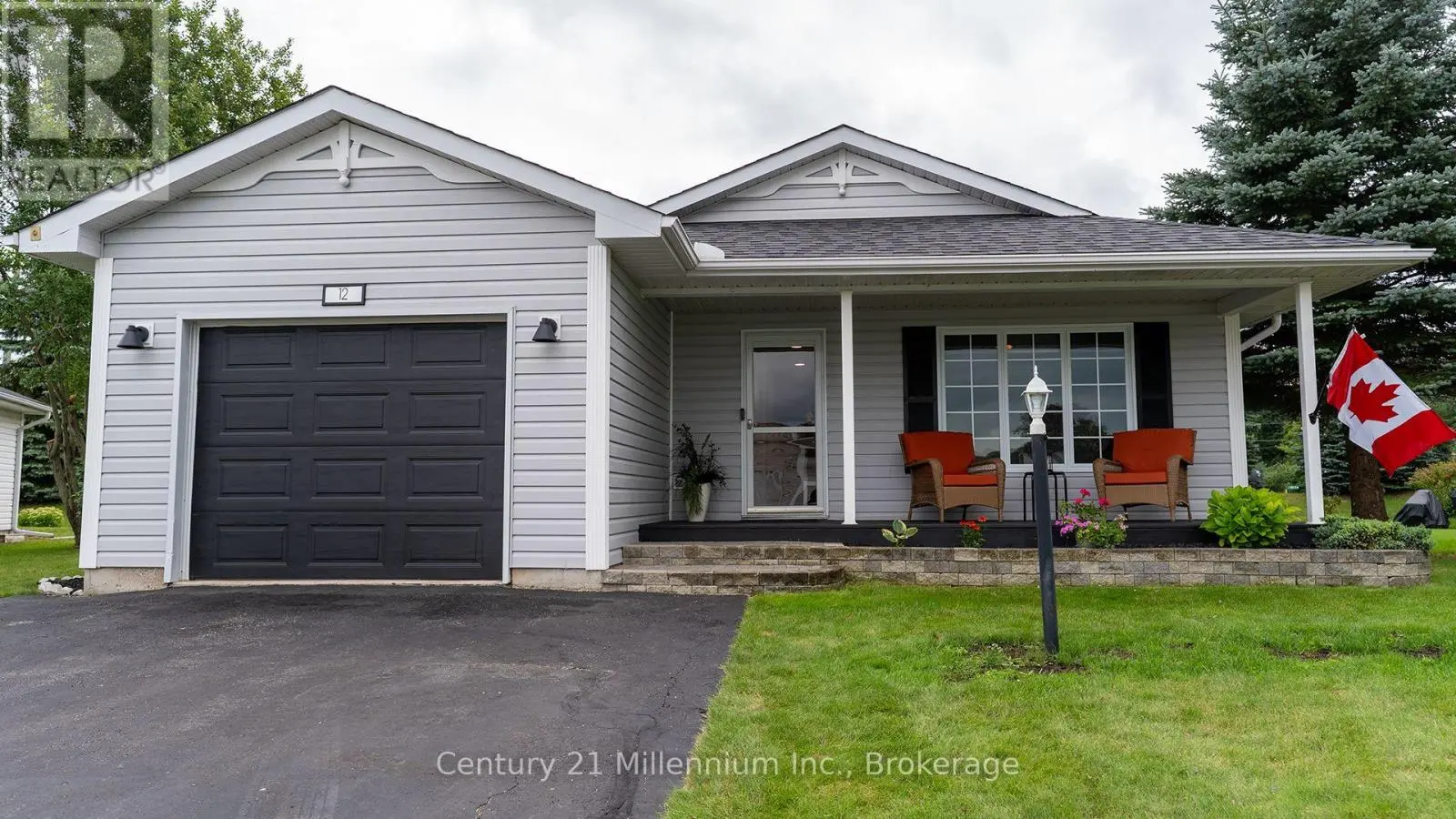 12 Illinois Crescent, Wasaga Beach