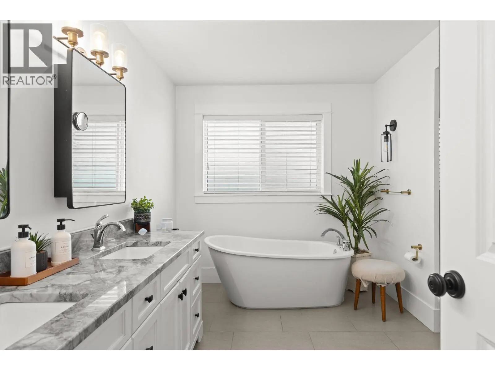 515 Wren Place Unit# 128. Kelowna, British Columbia