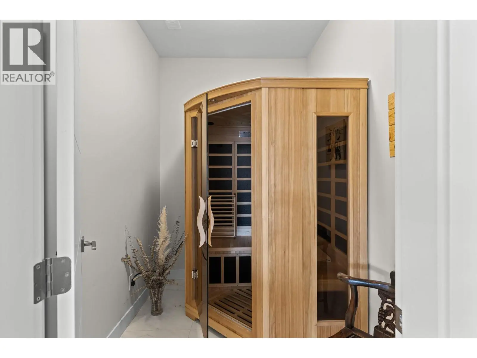 1349 Rocky Point Drive Unit# 8. Kelowna, British Columbia