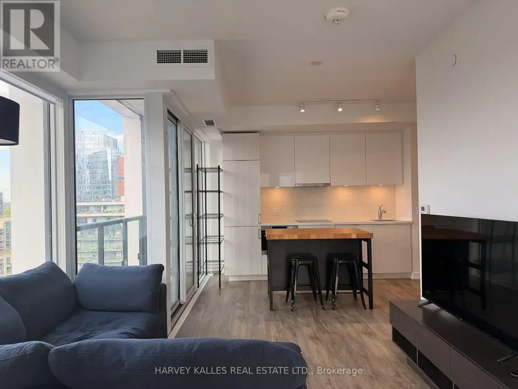 1704 - 158 Front Street E, Toronto (Moss Park)