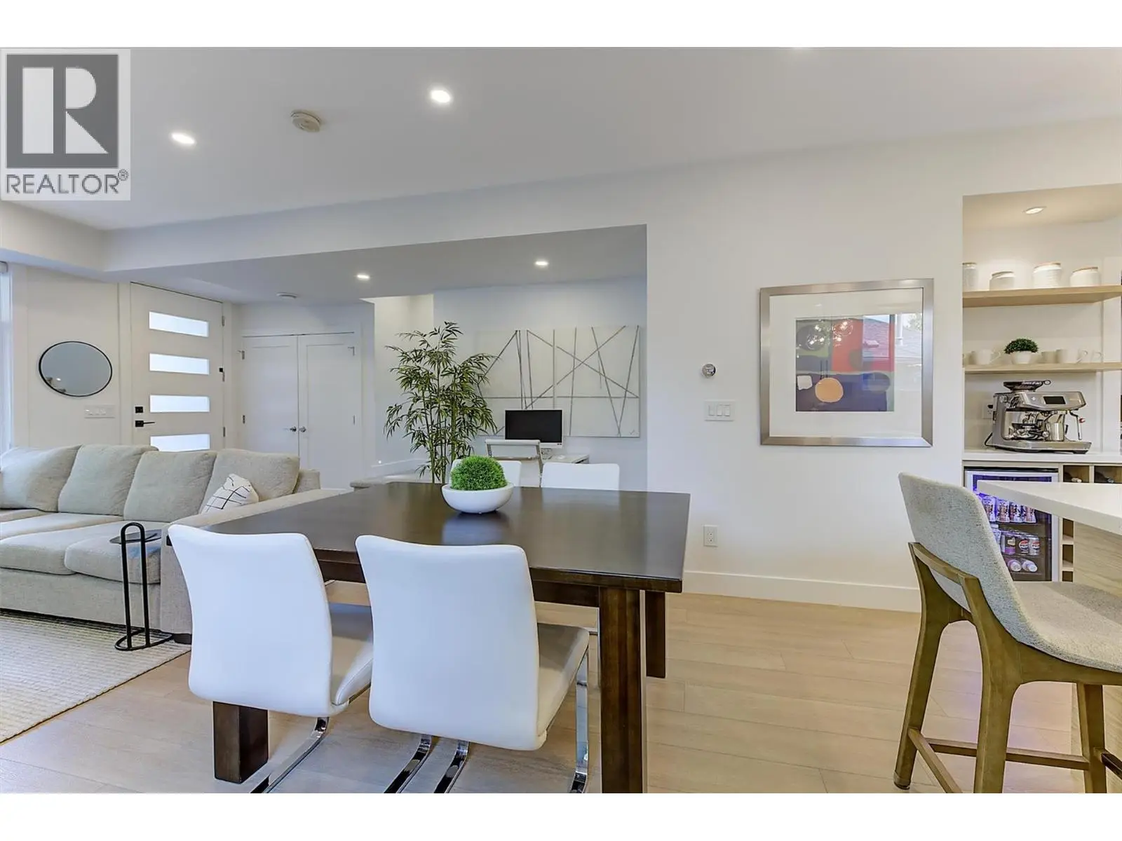 2274 Woodlawn Street Unit# 2. Kelowna, British Columbia