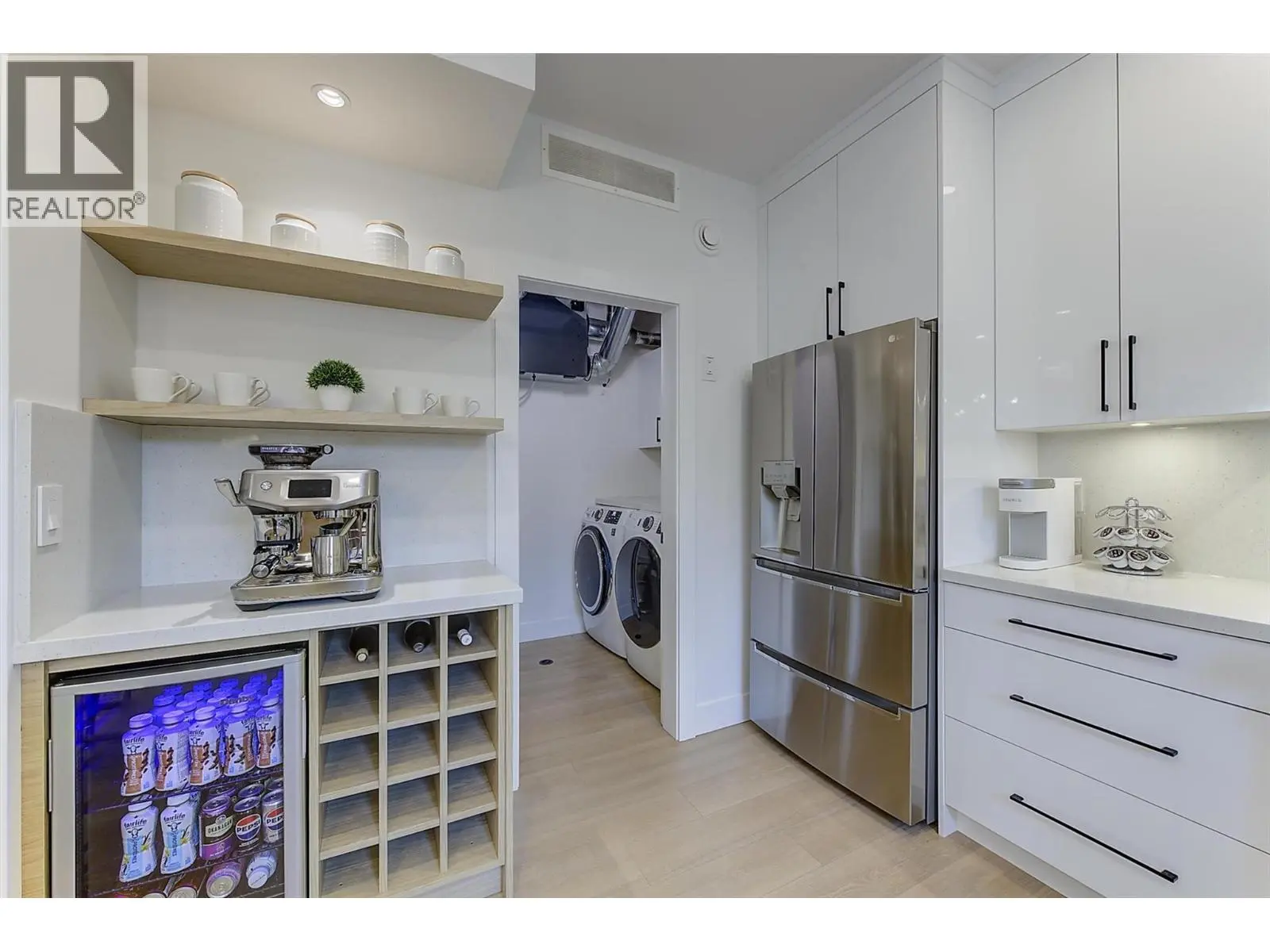 2274 Woodlawn Street Unit# 2. Kelowna, British Columbia