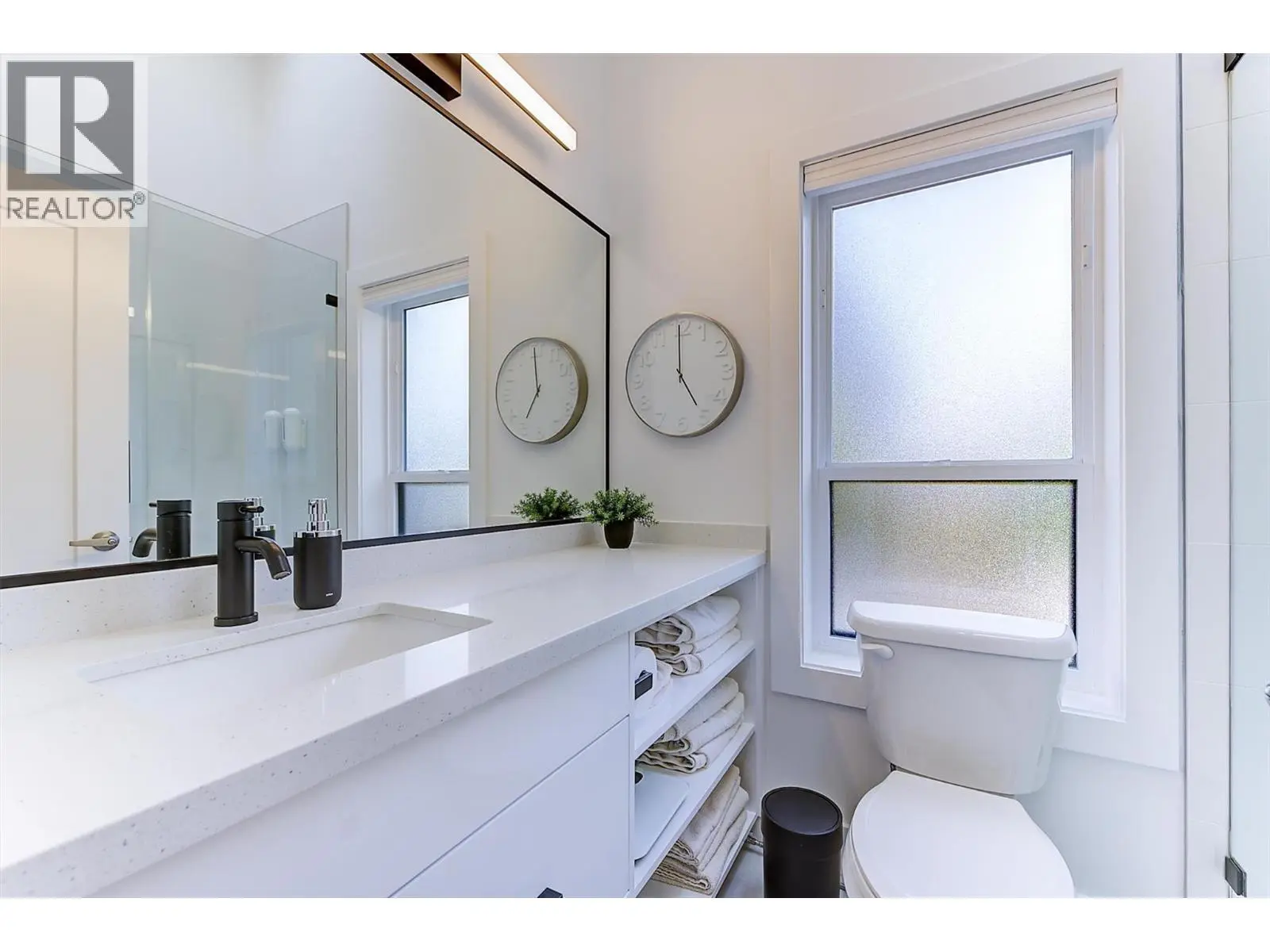 2274 Woodlawn Street Unit# 2. Kelowna, British Columbia