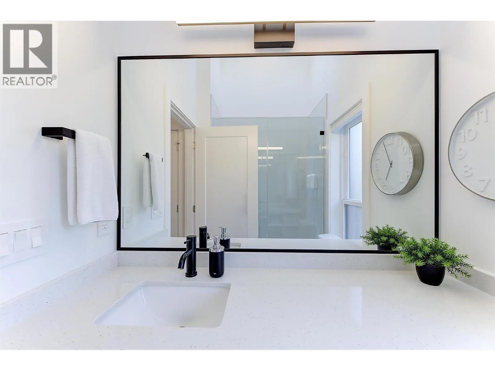 2274 Woodlawn Street Unit# 2. Kelowna, British Columbia