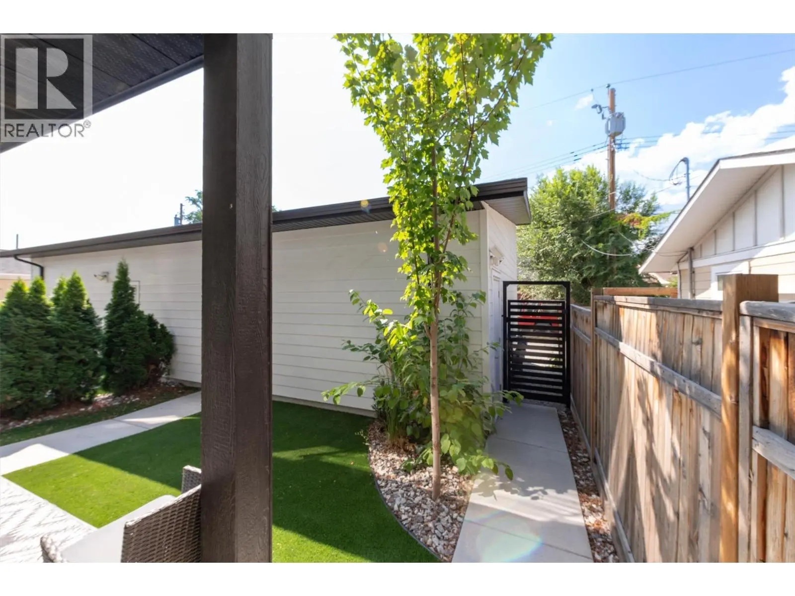 2274 Woodlawn Street Unit# 2. Kelowna, British Columbia